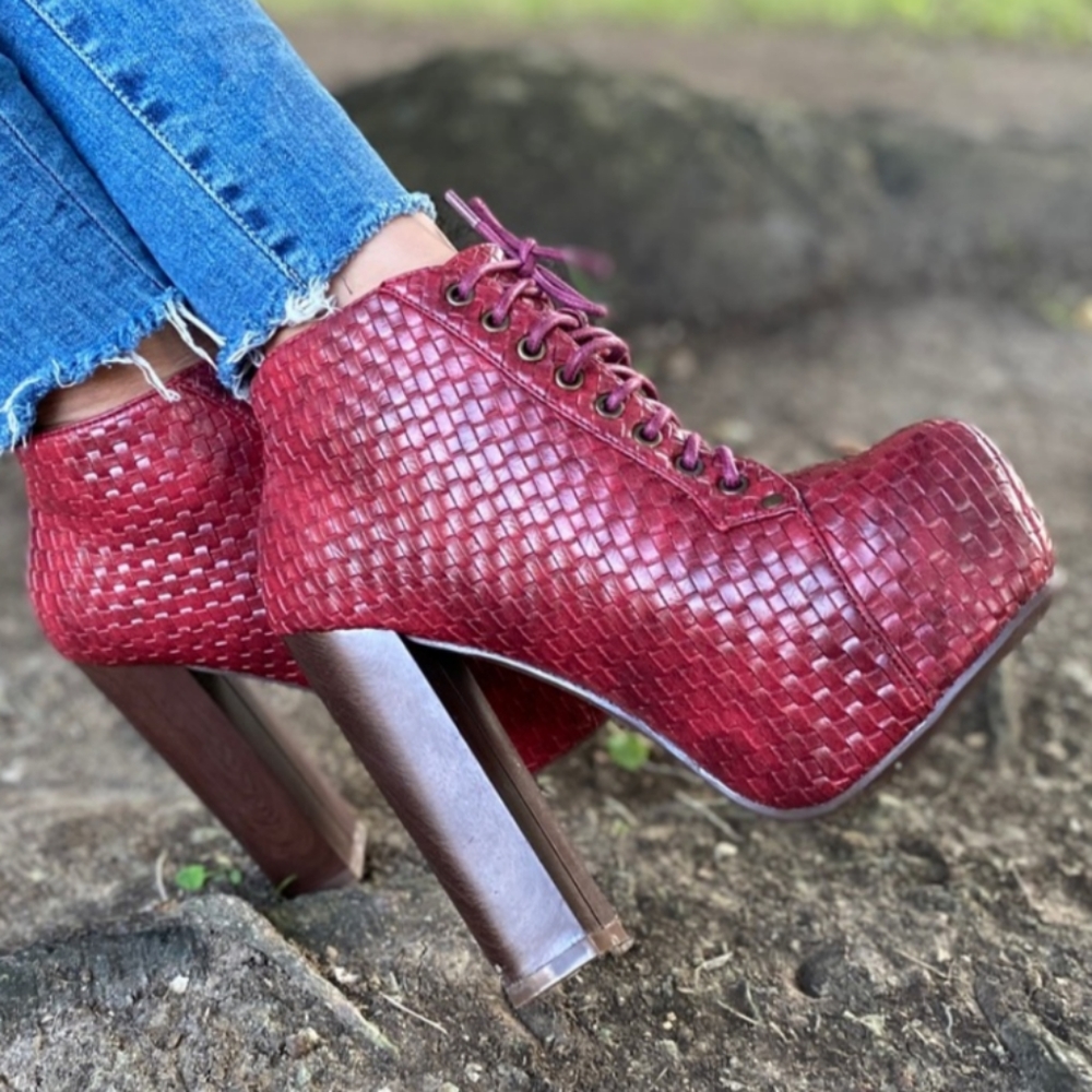 NWOT Platform Booties